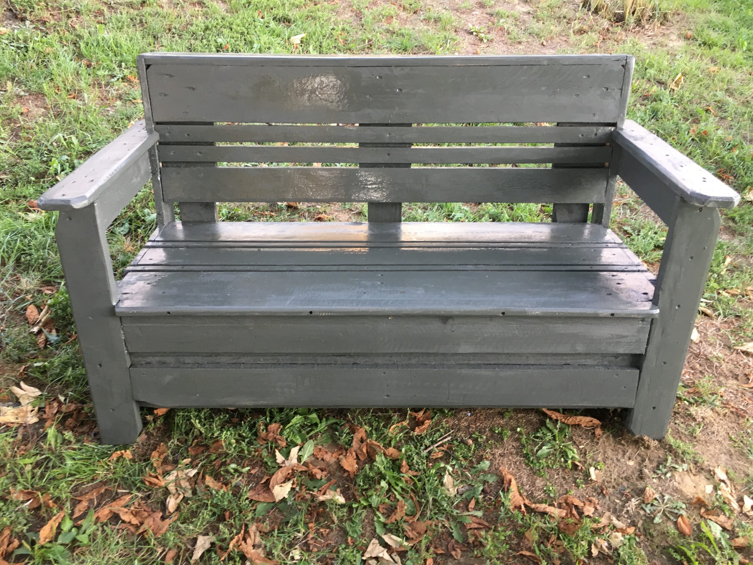 Meble ogrodowe sposobem na integrację społeczną bezdomnych